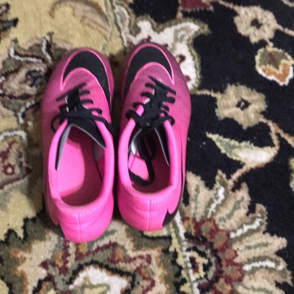 Nike cleats - Picture 3 of 3